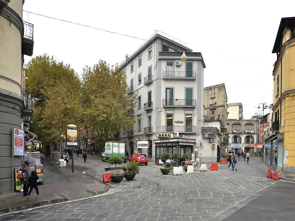 La Piazza al Vomero Napoli